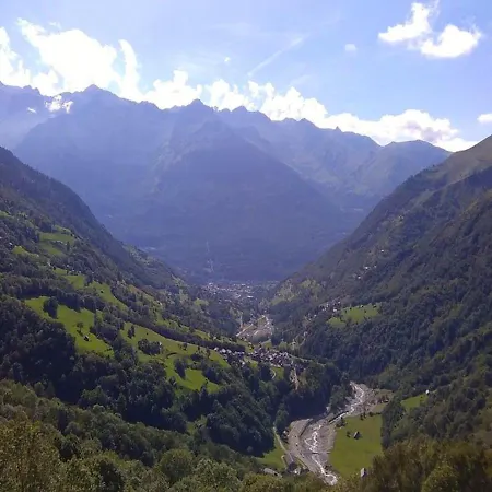 Maison Accueillante à Avec Superbe Terrasse Casa de Férias *