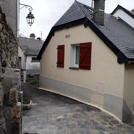 Maison Accueillante A Avec Superbe Terrasse * Betpouey