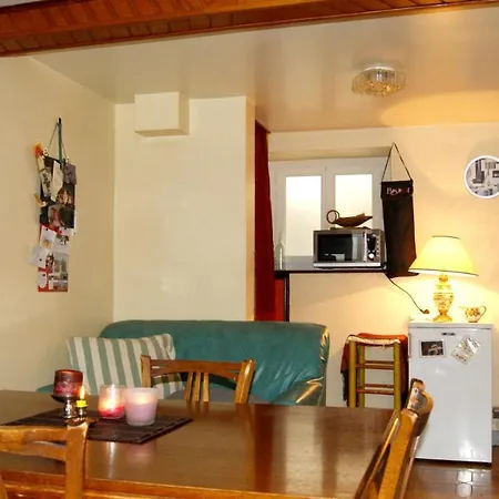 Maison Accueillante à Avec Superbe Terrasse *