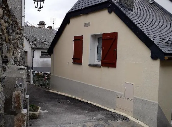 Maison Accueillante A Avec Superbe Terrasse * Betpouey