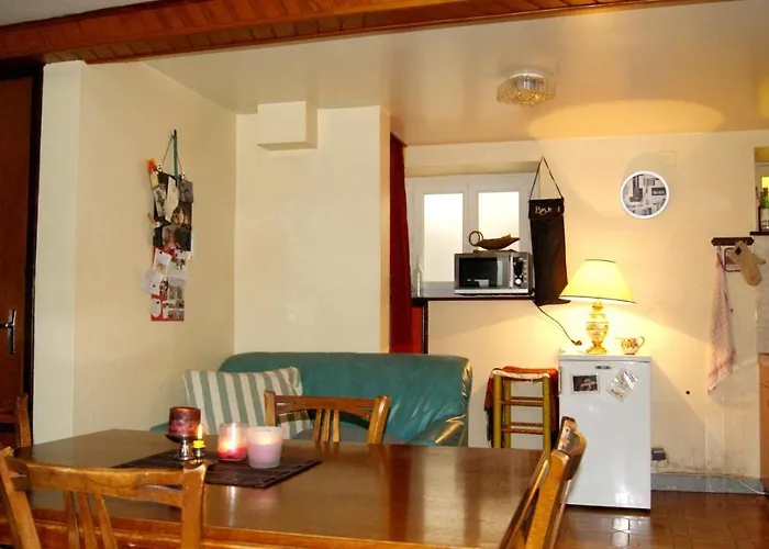 Maison Accueillante A Avec Superbe Terrasse *