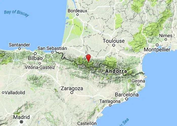 Maison Accueillante A Avec Superbe Terrasse * Betpouey